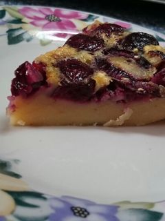 Una foto de Pastel de cerezas 🍒🍒 Clafoutis