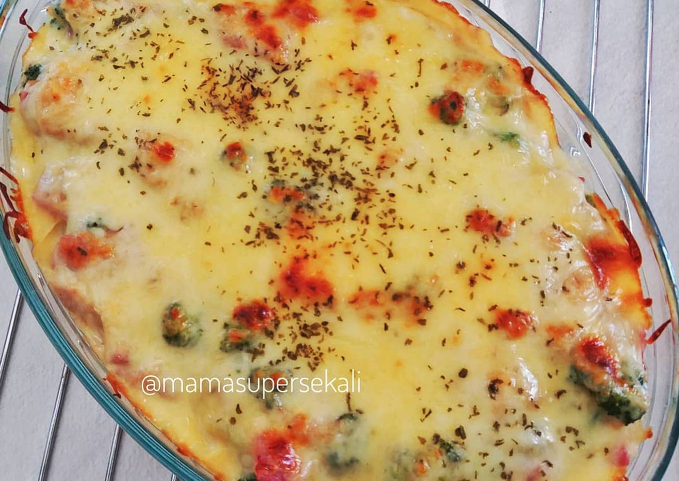 Kentang panggang/baked potato with bechamel sauce