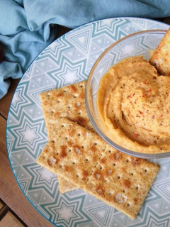 Una foto de Hummus de pimientos del piquillo