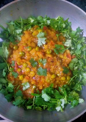 मटर शलगम (matar shalgam recipe in Hindi) रेसिपी मुख्य फोटो