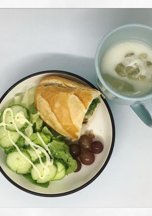 Hình của món [Giảm cân - eat clean #d3] Bánh mì rau + sữa đậu nành ít đường _330.6 calo.