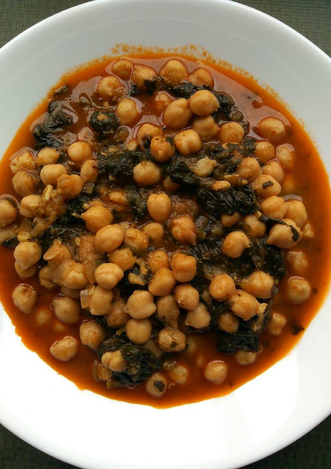 Una foto de Potaje de garbanzos rápido y apto para vegetarianos