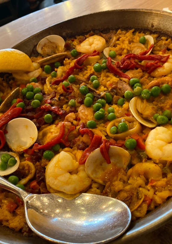Una foto de Paella Española