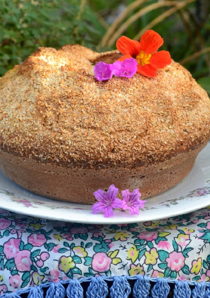 Una foto de Torta integral de pera y manzana🌺