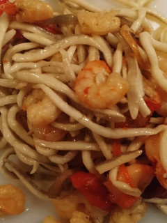 Una foto de Gulas con langostinos 🦐🦐
