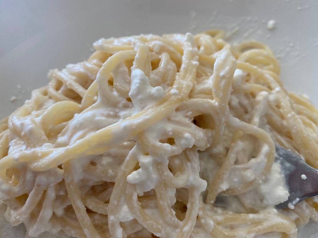 Egyszerű tejfölös-túrós spagetti recept recept fotó