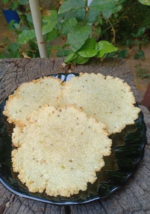 A picture of Sago flour puri.