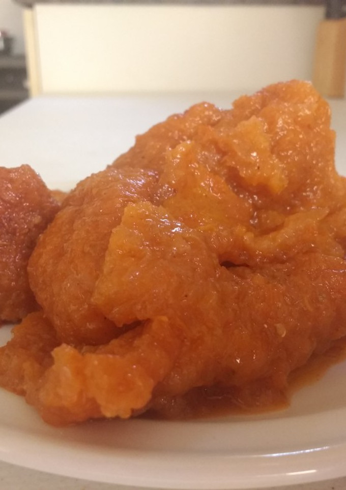 Una foto de Chicharrón en salsa roja