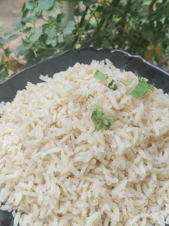 બ્રાઉન રાઈસ (Brown Rice Recipe In Gujarati) રેસીપી મુખ્ય ફોટો
