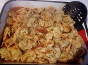 Una foto de masa con huevo para cappelletti