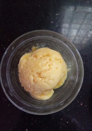 A picture of Mango Ice-cream.