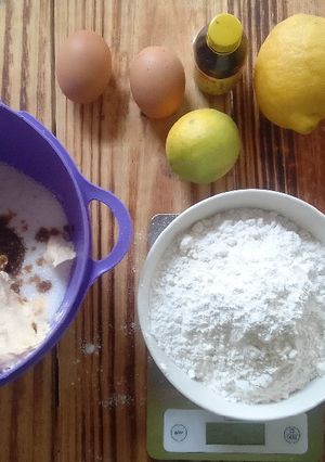 Una foto de Pasta frola. Con ralladura de lima y limón