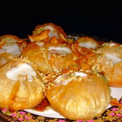 Dahi golgappa A picture of Dahi golgappa.
