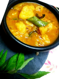 A picture of Dum Aloo curry (Saatvic curry).