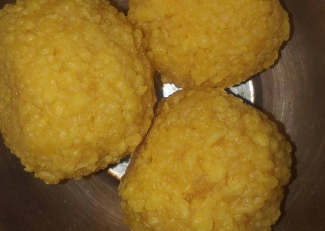 Urad daal laddoo