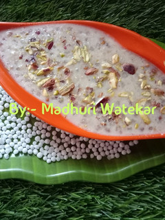 साबुदाणा खीर (Sabudana kheer recipe in marathi) रेसिपी चे मुख्य फोटो