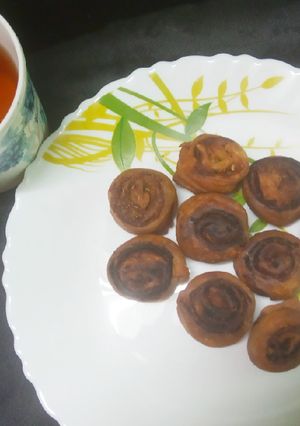 ভাকরবড়ি(Bhakarwadi recipe in Bengali) রেসিপির প্রধান ছবি