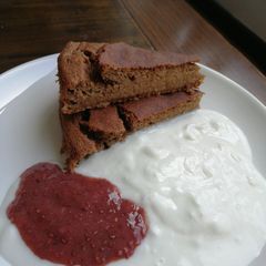 A picture of GF Banana Chia bread.