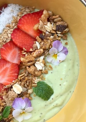 Foto di Smoothie al kiwi, avocado e mela verde