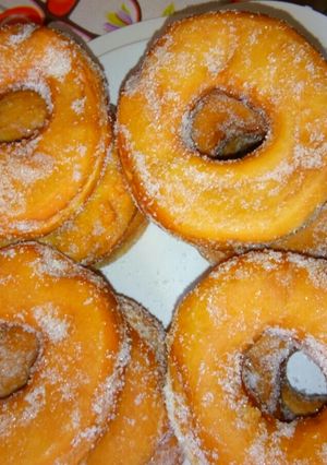 Una foto de 🍩Roscas, Donas🍩berlinesas 🍪y bolas de fraile ☕🎊🎉🍬