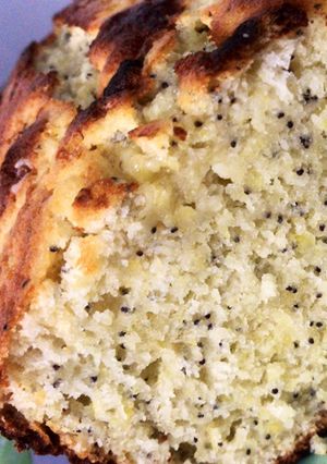 Una foto de Budín de limón y semillas de amapola