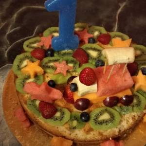 Torta de 1 año decorada con frutas