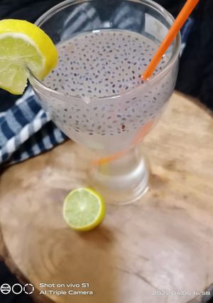 A picture of Nimbu sharbat.