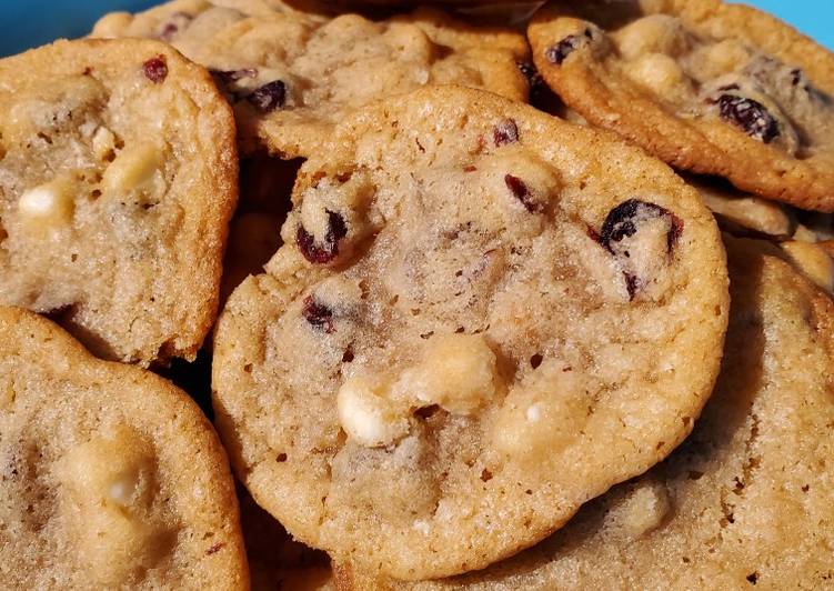 Recipe of Speedy White Chocolate and Cranberry Cashew Cookies