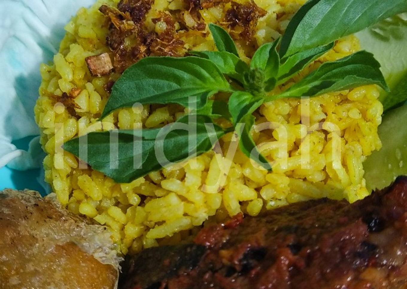 Langkah Mudah untuk Menyiapkan Nasi Kuning - Bango Anti Gagal