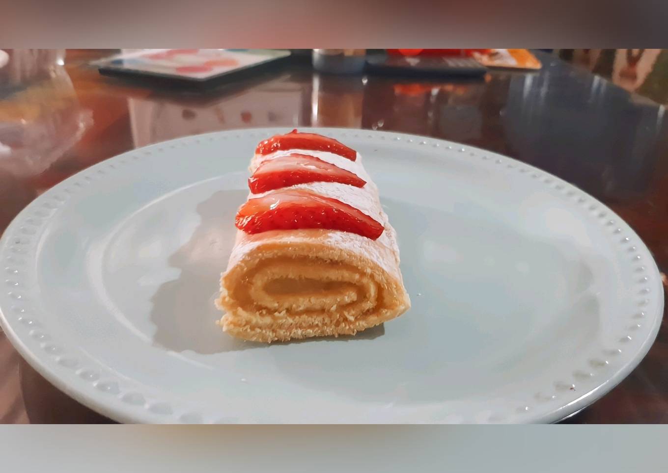 Jelly roll relleno de crema de limón