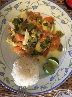 Una foto de Pescado al horno con mostaza y nopalitos