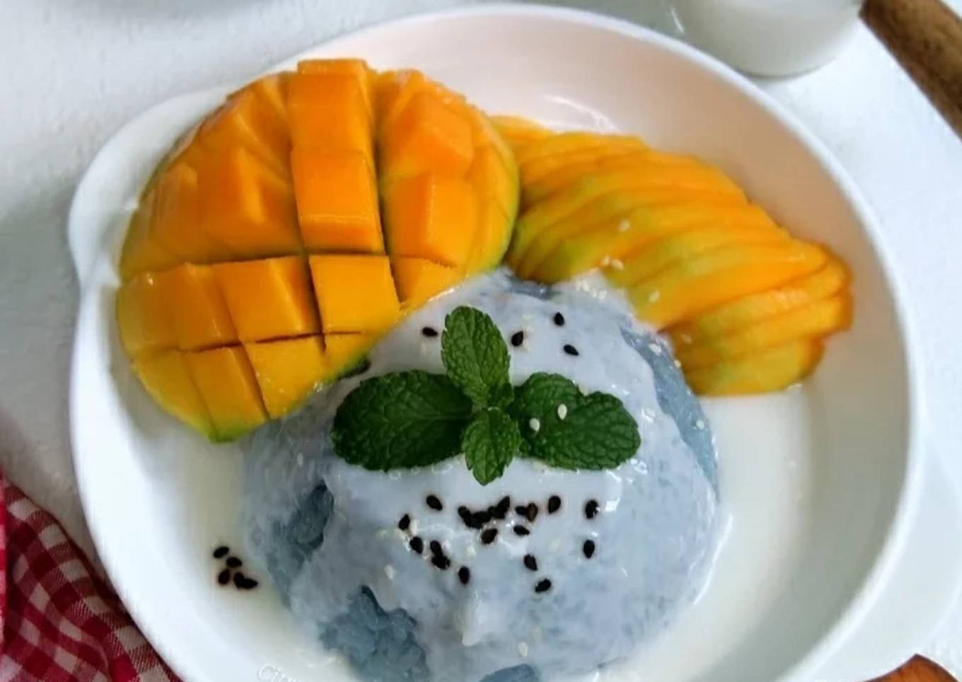 Manggo Sticky Rice