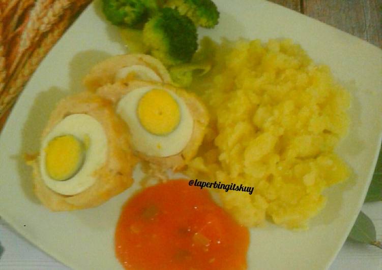 makanan CHICKEN EGG BALLS WITH MASHED POTATO / Bola Ayam Telur Dengan kentang kukus yang Enak