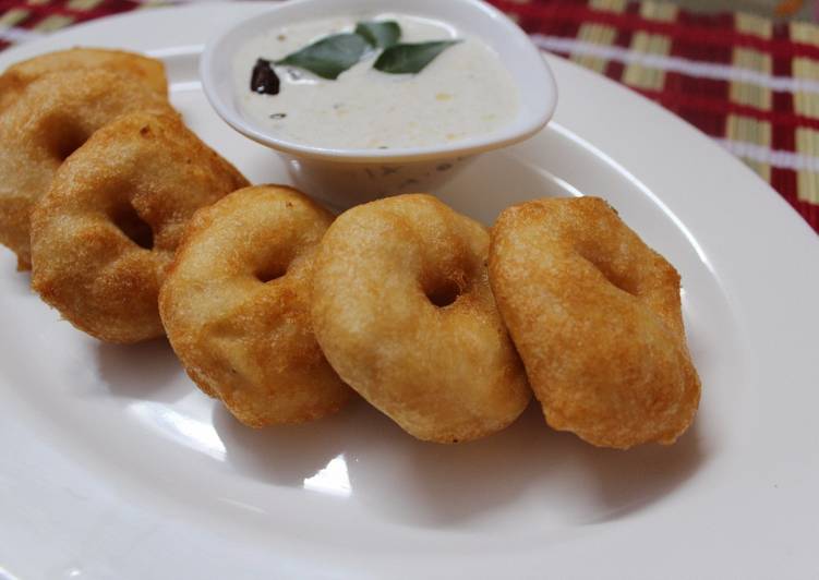 Steps to Prepare Medu Vada With Sesame Chutney