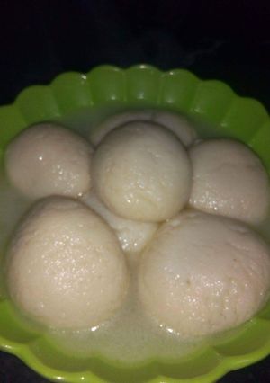 A picture of Rasgulle.