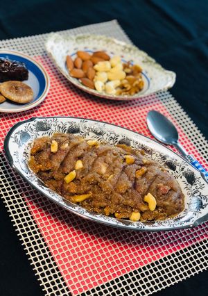 ડ્રાયફ્રુટ શીરો (Dryfruit Sheera Recipe In Gujarati) રેસીપી મુખ્ય ફોટો