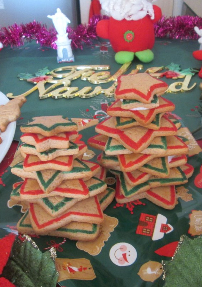 Una foto de Galletas navideñas con jengibre y miel