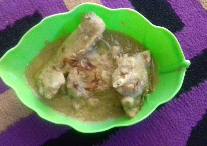 Opor Ayam Putih