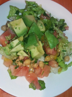 Una foto de Ensalada de garbanzo