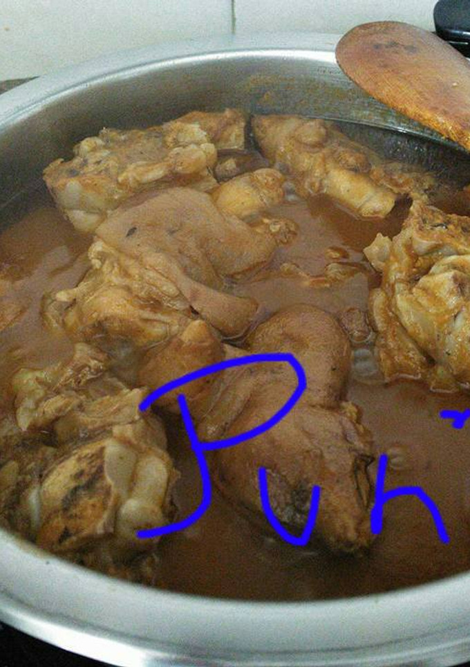 Una foto de Patas de cerdo guisadas