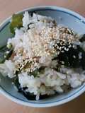 ข้าวสาหร่ายทะเล (Wakame Gohan)
