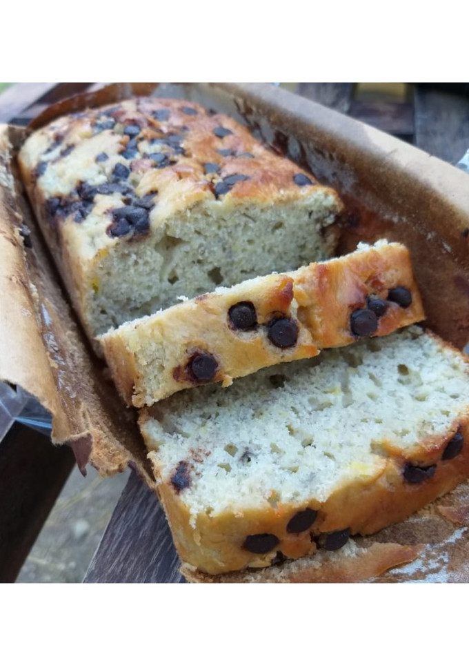 Una foto de Budín de banana con chips de chocolate ✨