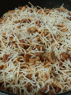 Gombás - bolognai spagetti reszelt sajttal🧀 🍄🍝🍜 recept fotója