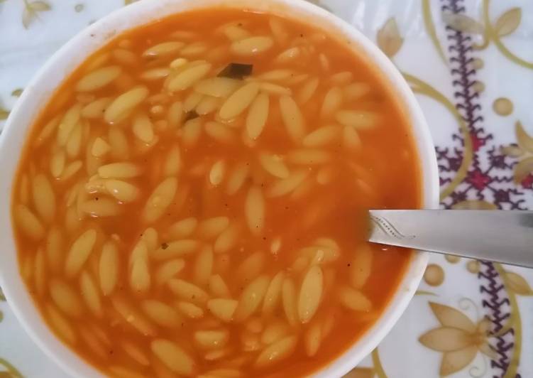 شوربة لسان العصفور 👍😋
