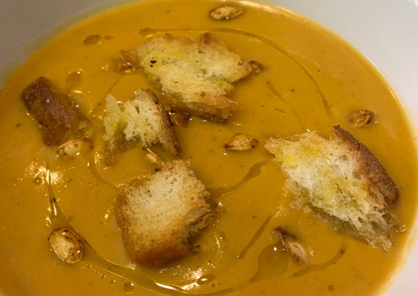 Spiced roast butternut soup