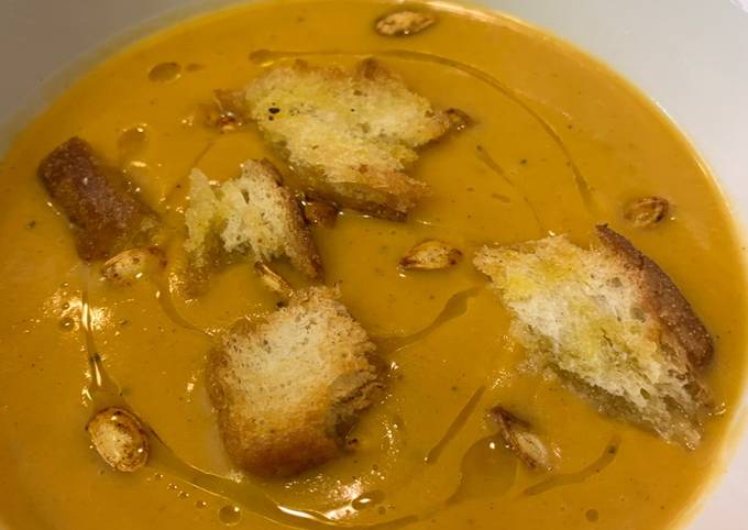 Spiced roast butternut soup