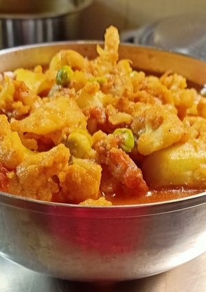 ফুলকপির কারি(fulkopir curry recipe in Bengali) রেসিপির প্রধান ছবি