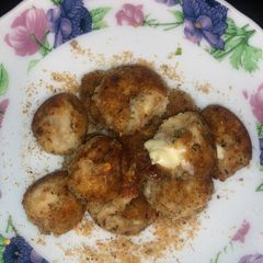 A picture of Cheese balls.