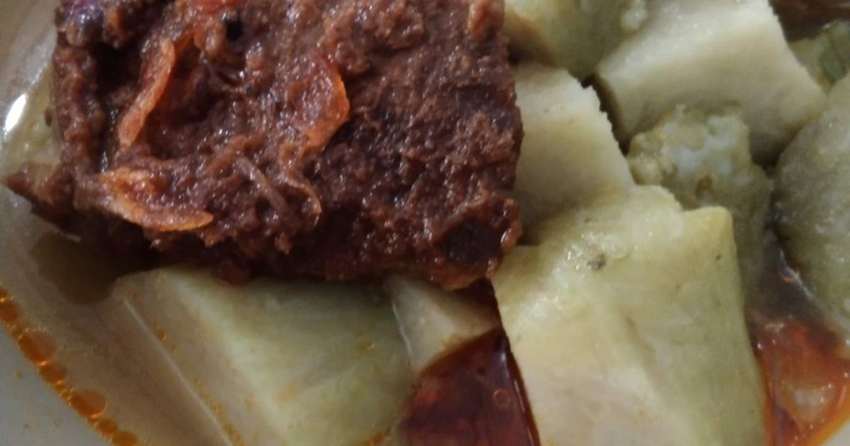 Empal Daging dengan Lontong