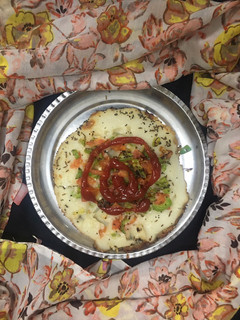 Jain Tomato Uttapam रेसिपी मुख्य फोटो